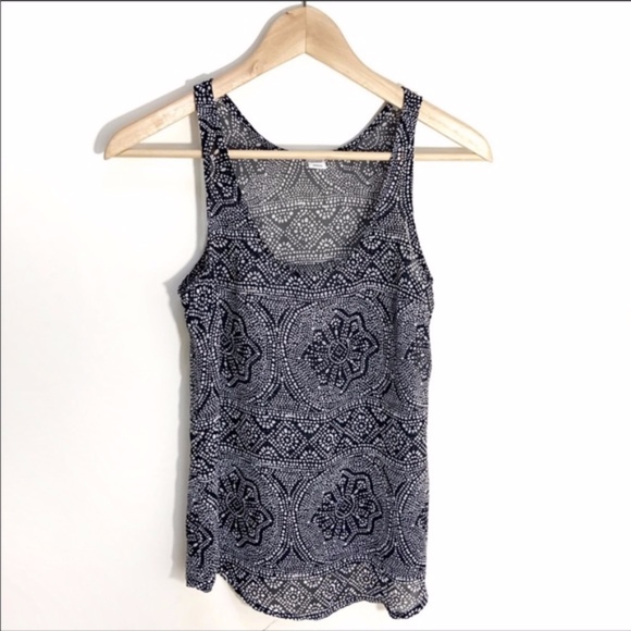 Old Navy Tops - 4/$25 Old navy black and white tank top XS